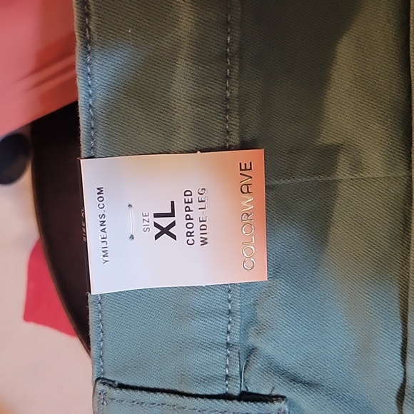 YMI Crop jeans - Picture 2 of 5